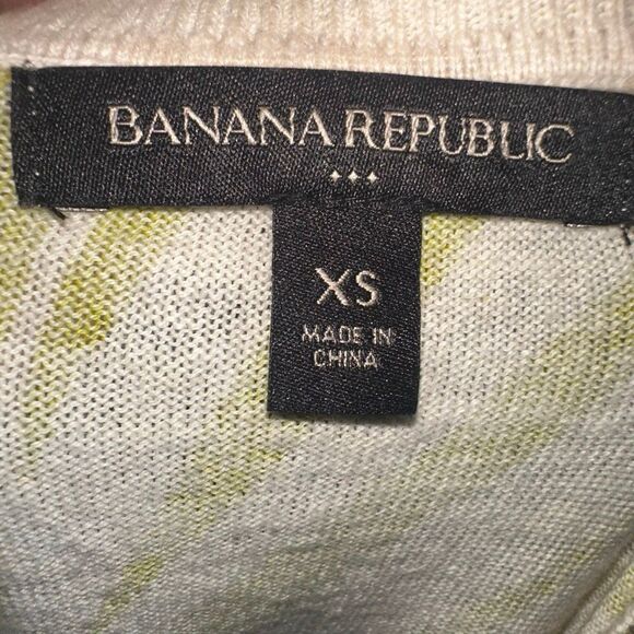 Banana Republic leafy artsy fitted XS sweater - Picture 3 of 3